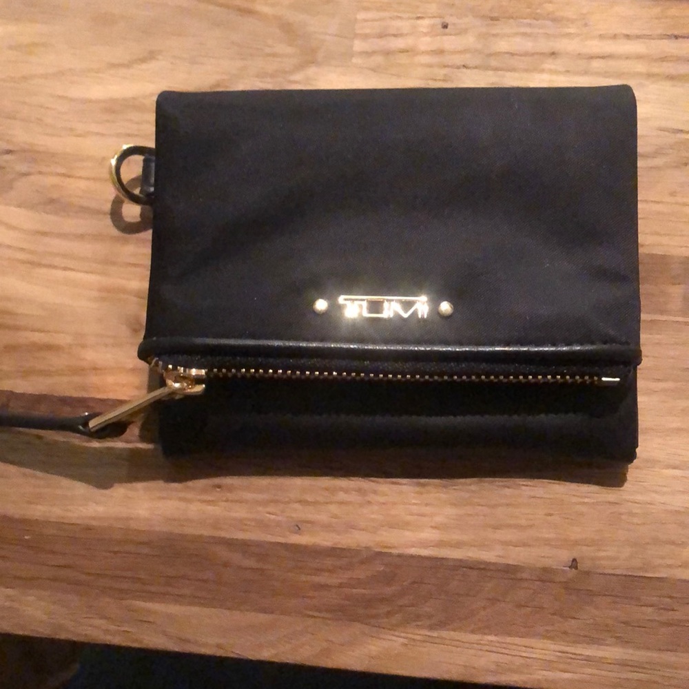 Tumi Voyageur flapcard case black nylon